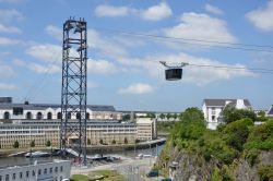 Urbane Seilbahn Brest Frankreich Téléphérique de Brest Chateau - Jean Moulin über den Penfeld