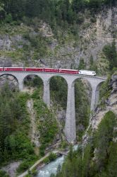 E-Lok Ge 4/4 III auf dem Landwasserviadukt bei Filisur